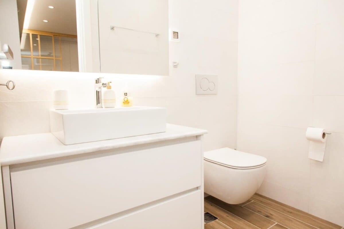 Comfortable 2 Bd Apt Near Sintagma Square Atenas Exterior foto
